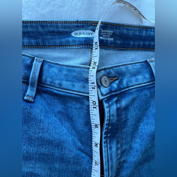Old Navy Rockstar Super Skinny High Rise Built in Warmth - Picture 2 of 6